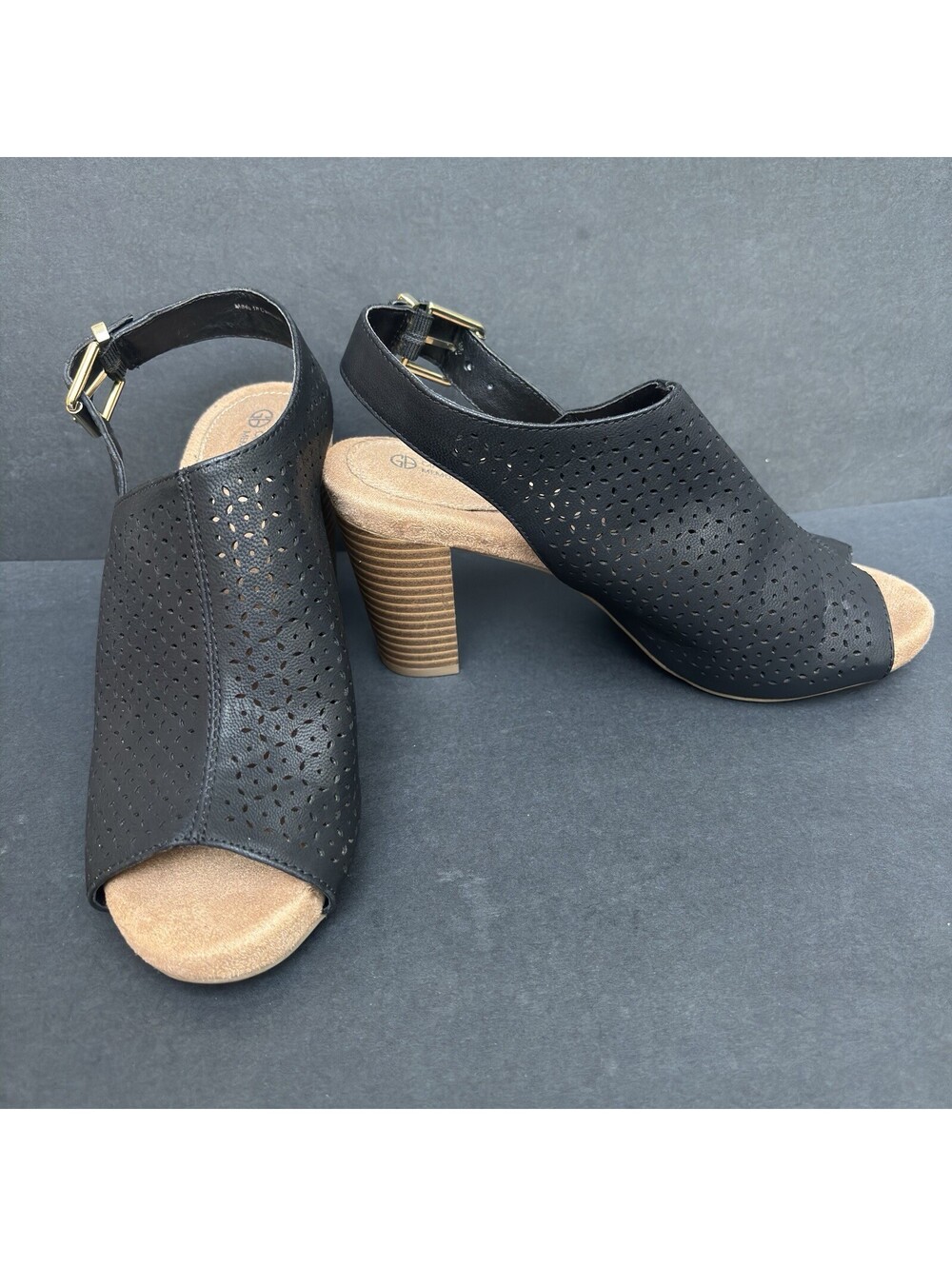 Giani Bernini Women Size 7.5 Jabril Faux Leather Sling Block Heel Sandals